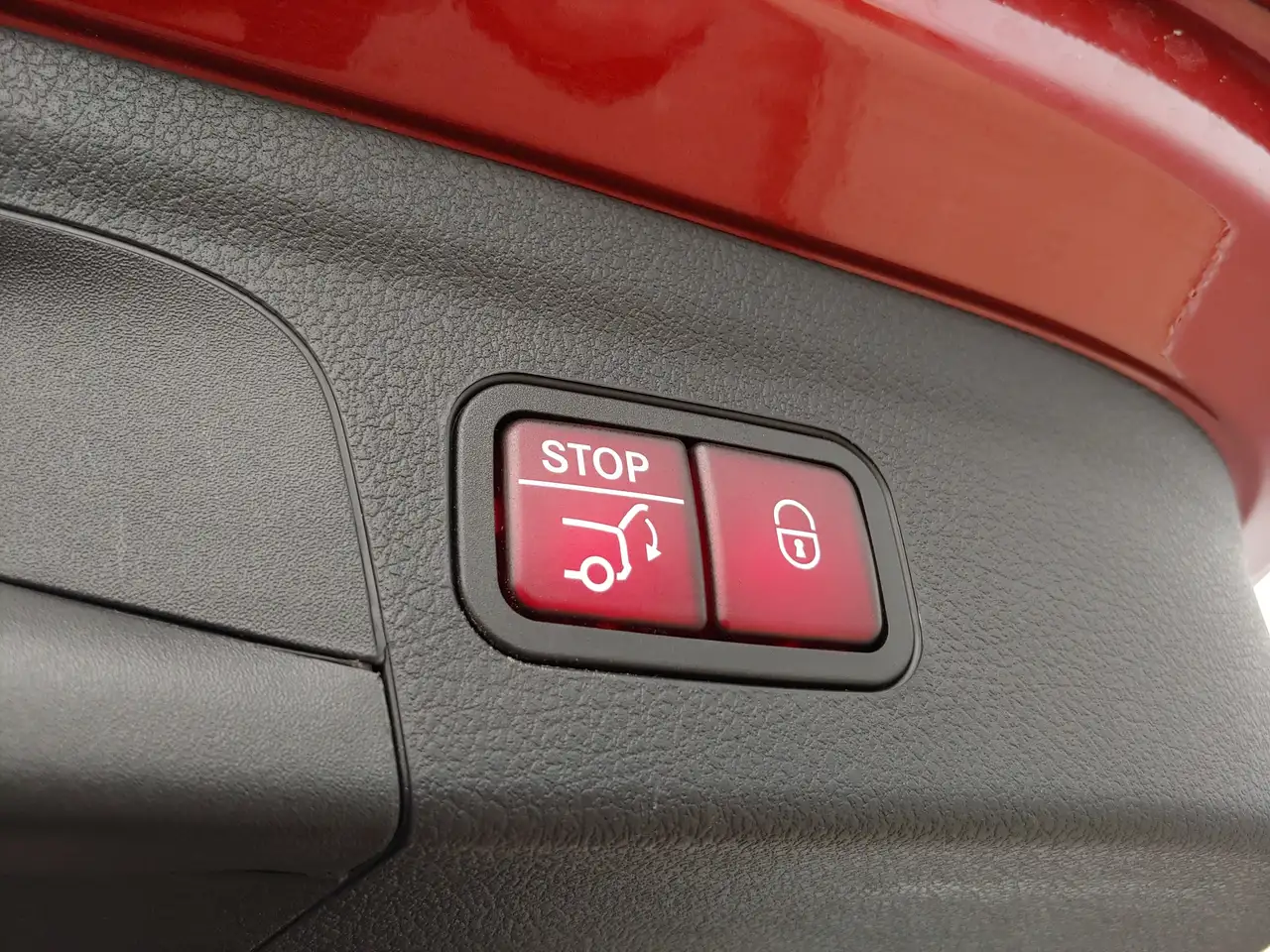 Mercedes-Benz GLE - Image 16