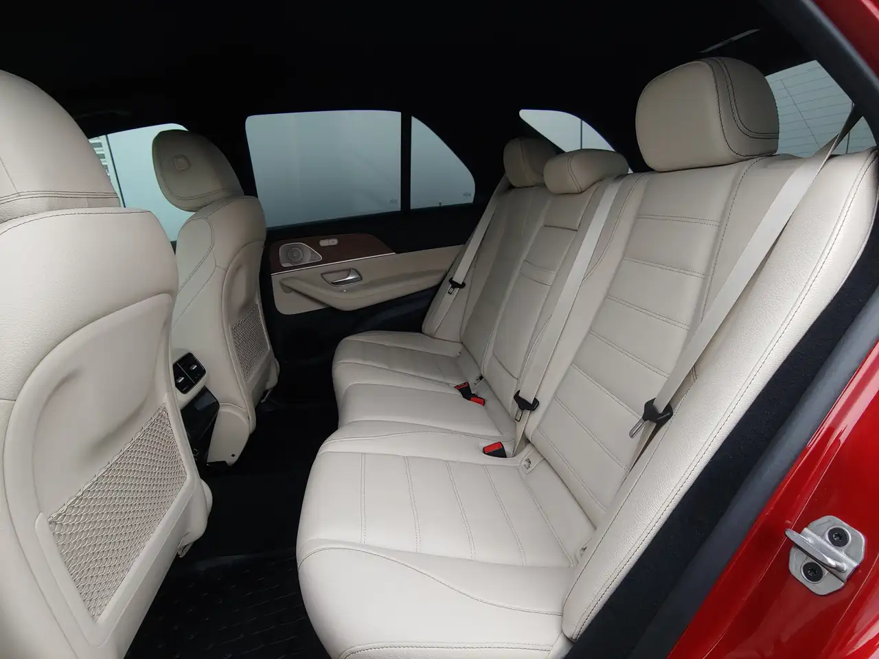 Mercedes-Benz GLE - Image 13