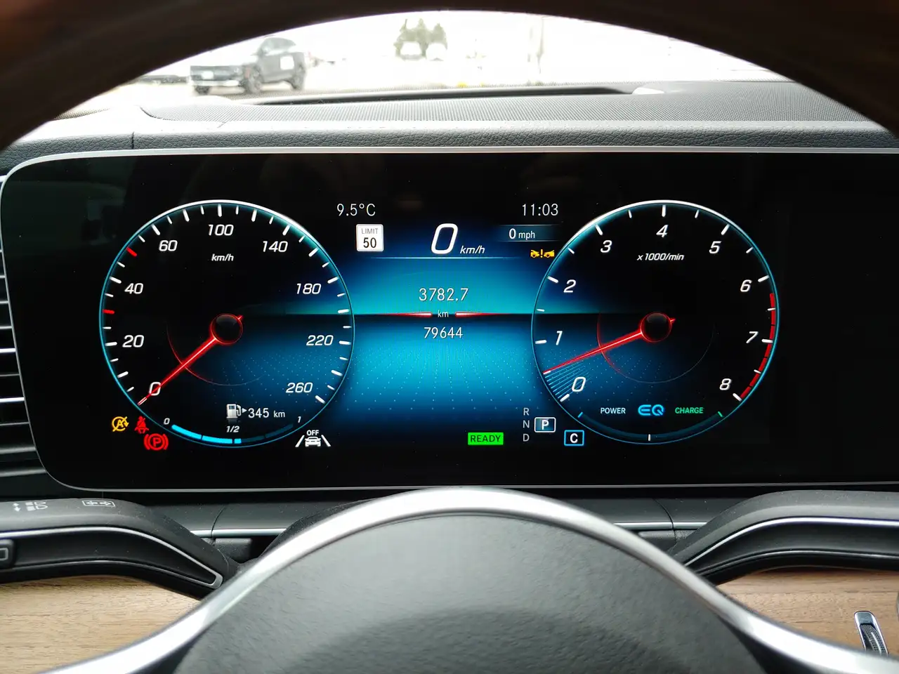 Mercedes-Benz GLE - Image 25