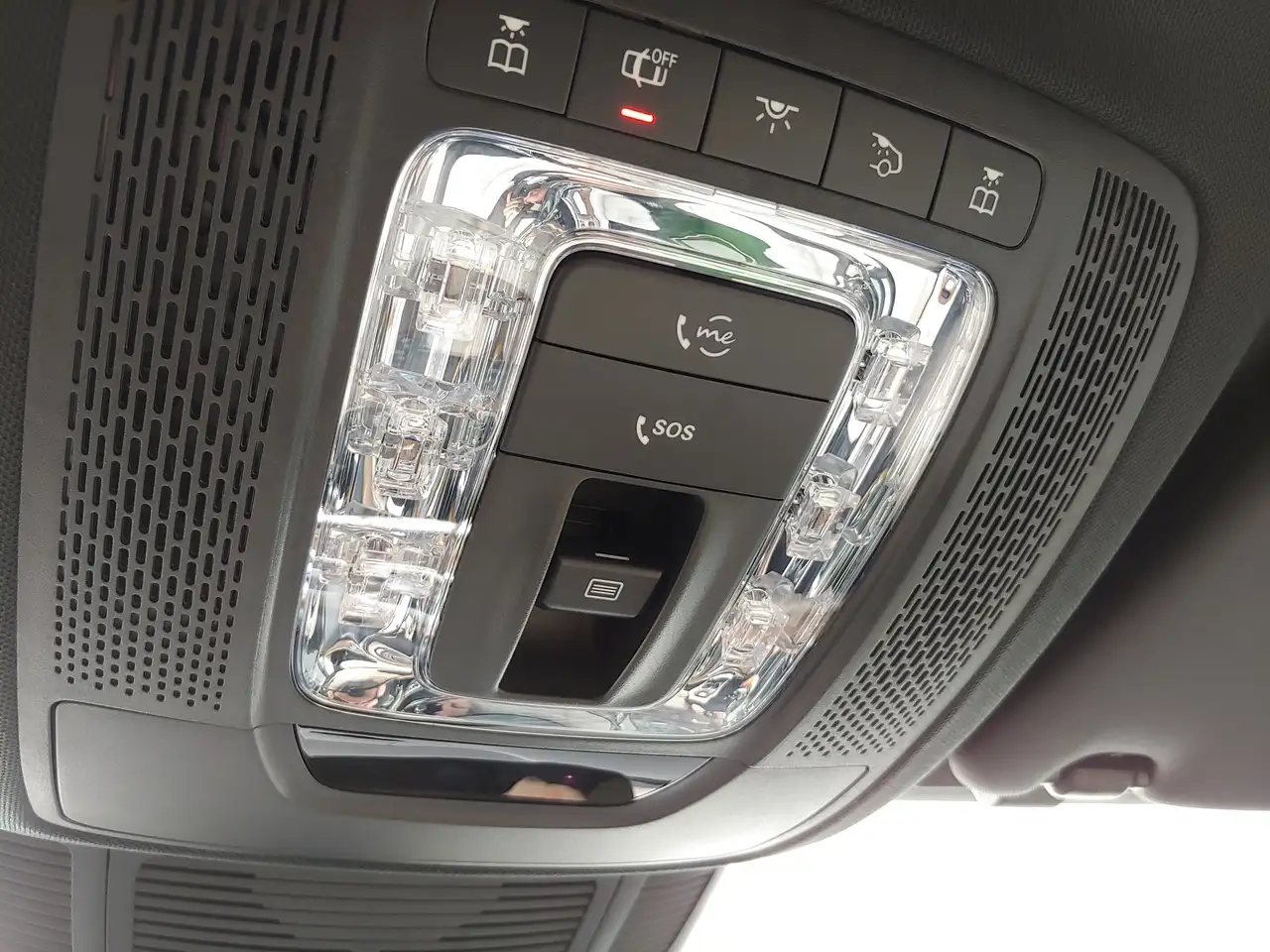 Mercedes-Benz GLE - Image 35