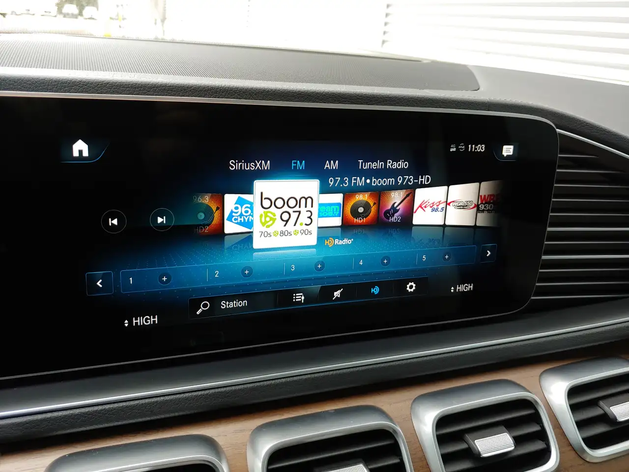 Mercedes-Benz GLE - Image 27
