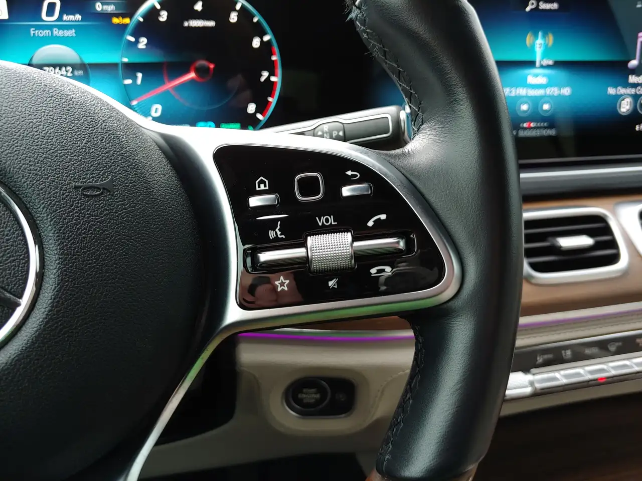 Mercedes-Benz GLE - Image 22