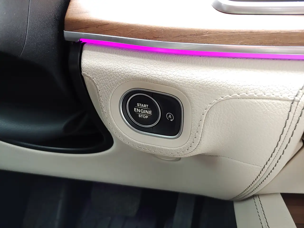Mercedes-Benz GLE - Image 26