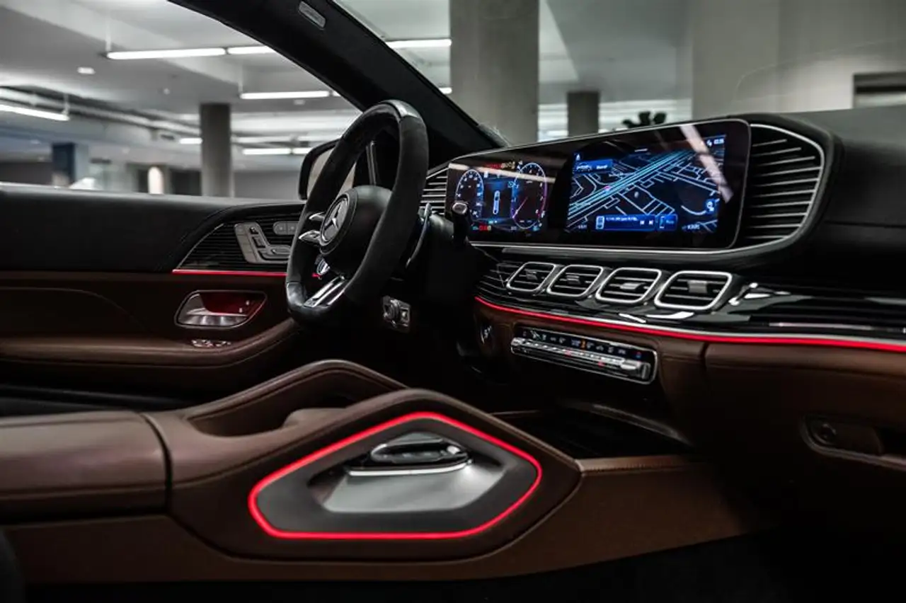 Mercedes-Benz GLE - Image 32