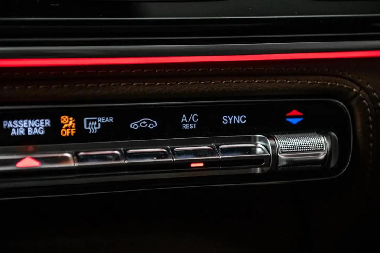Mercedes-Benz GLE - Image 15
