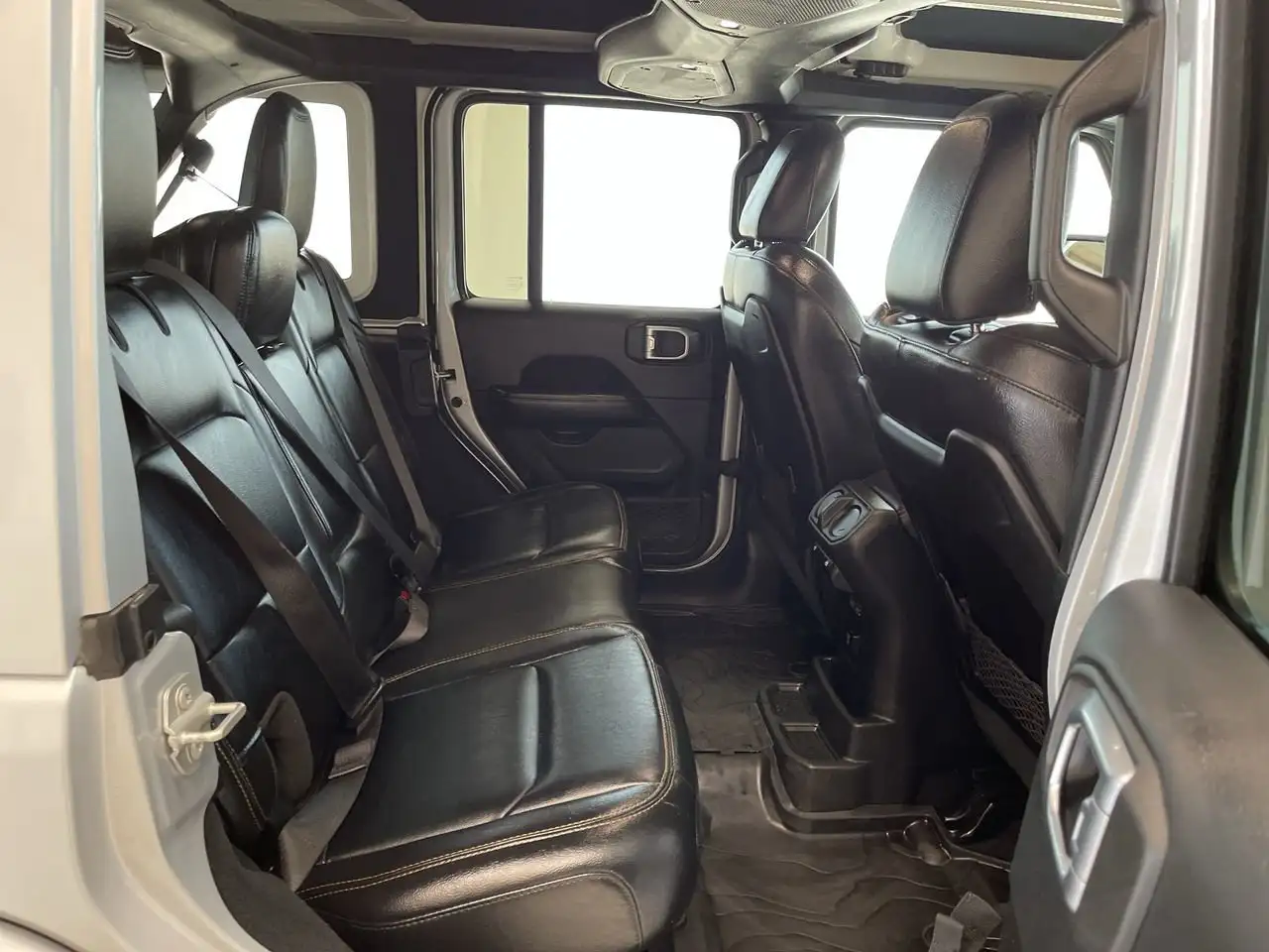 Jeep Wrangler - Image 29