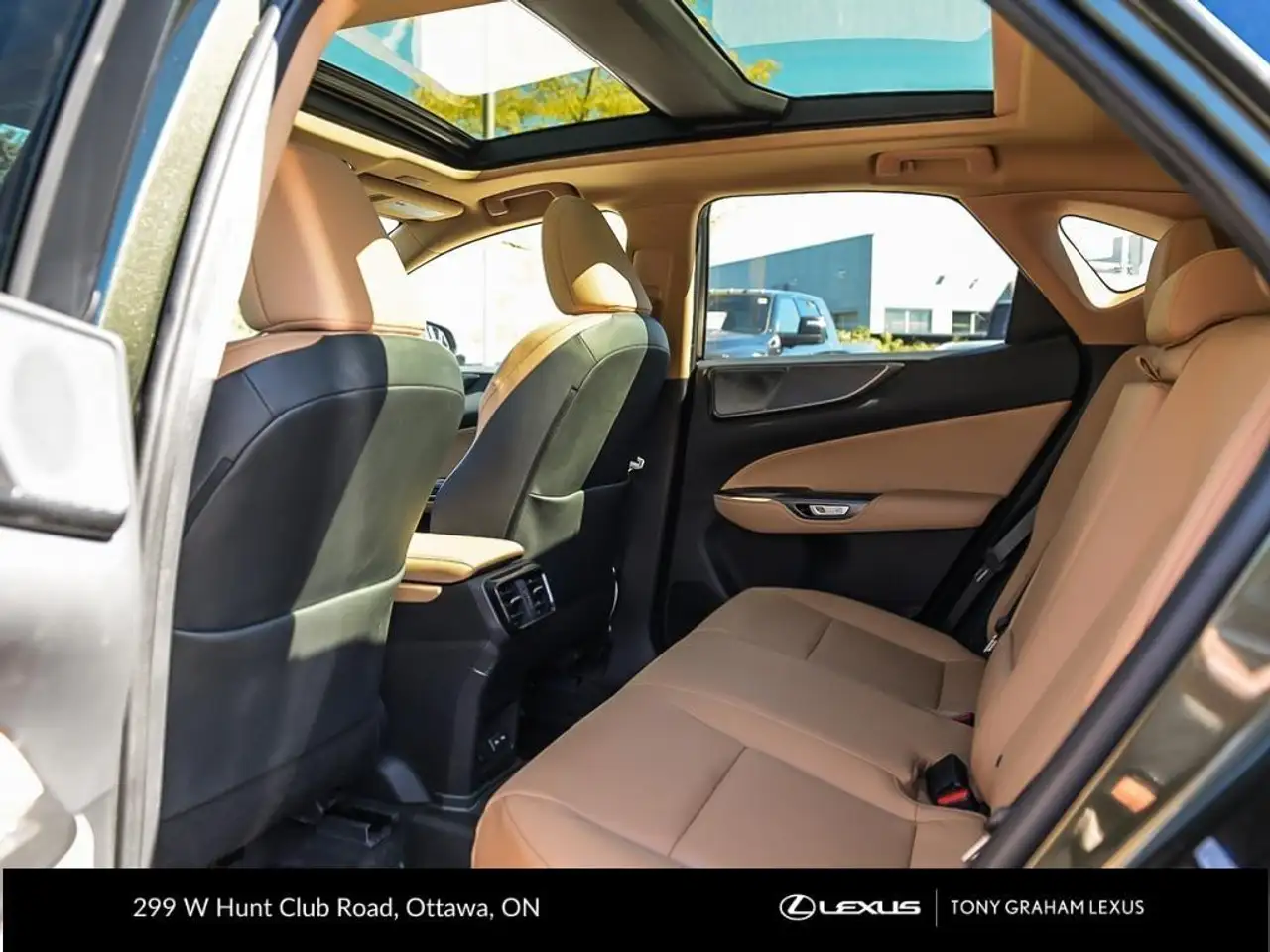 Lexus NX 350 - Image 26