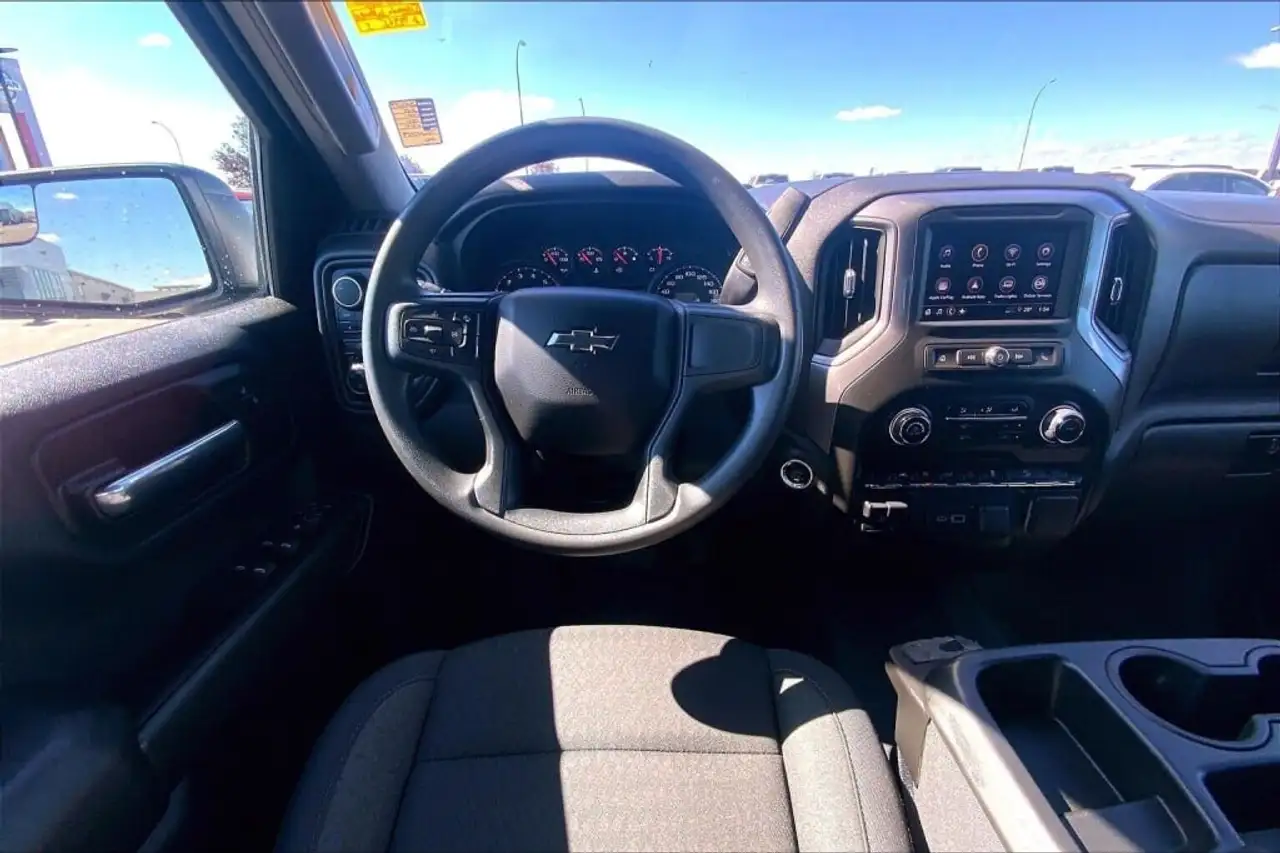 Chevrolet Silverado 1500 - Image 5