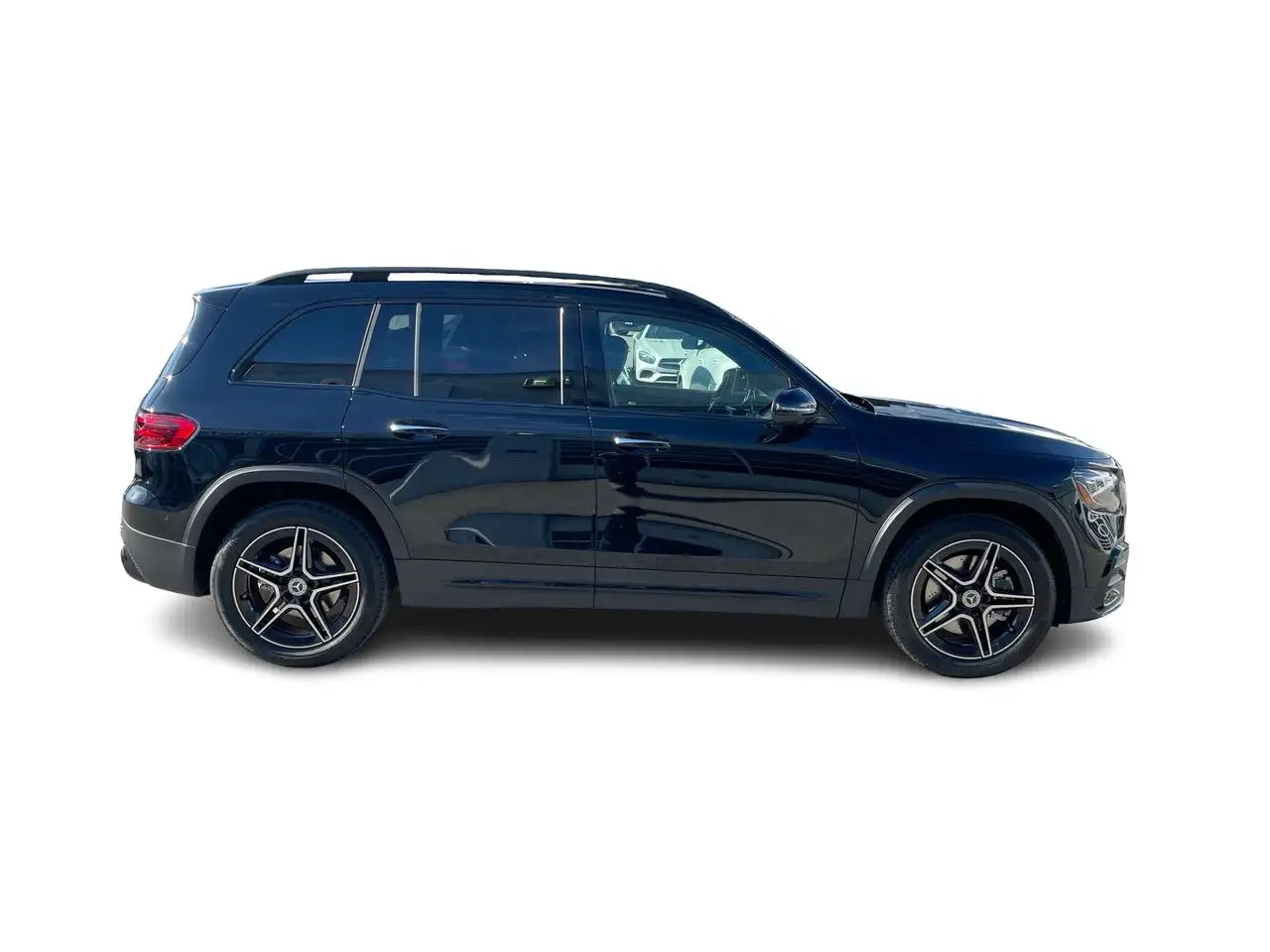Mercedes-Benz GLB - Image 16