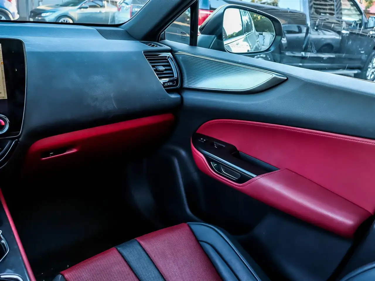Lexus NX - Image 12