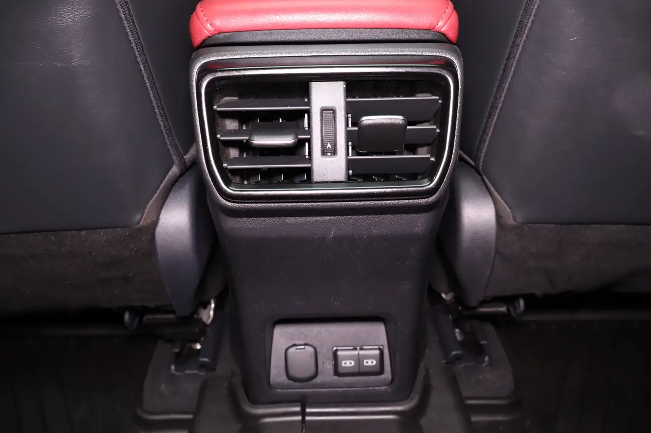 Lexus NX - Image 27