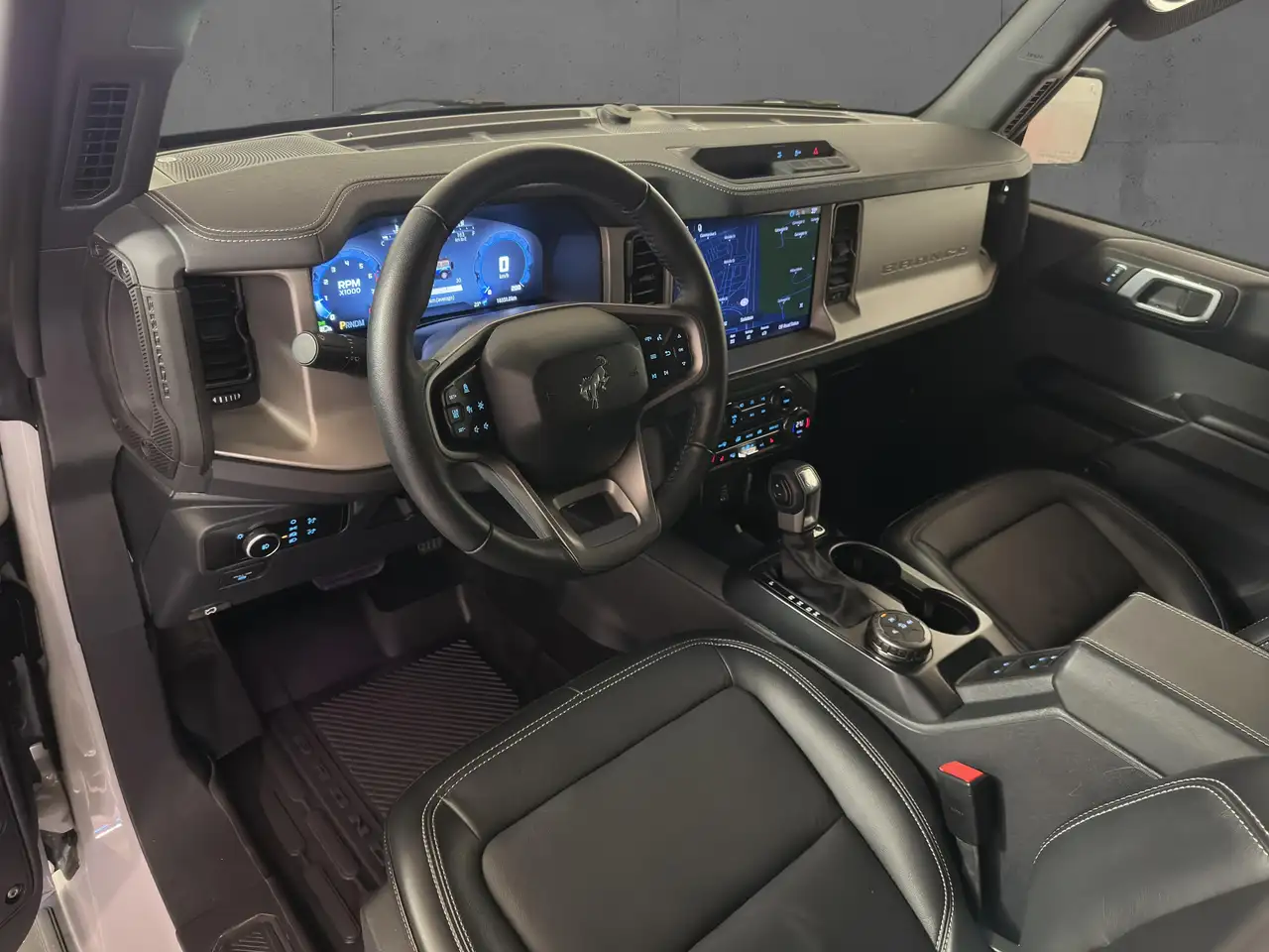 Ford Bronco - Image 7