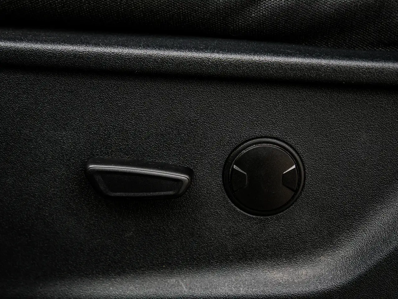 Ford F-150 - Image 25