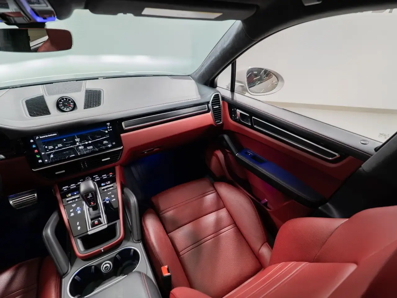 Porsche Cayenne - Image 29