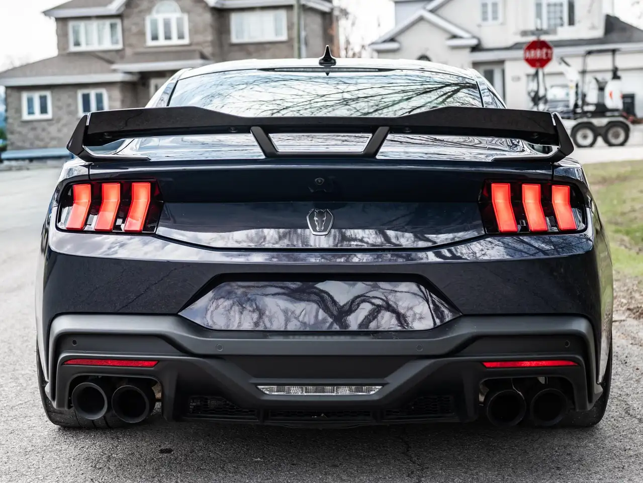 Ford Mustang - Image 7