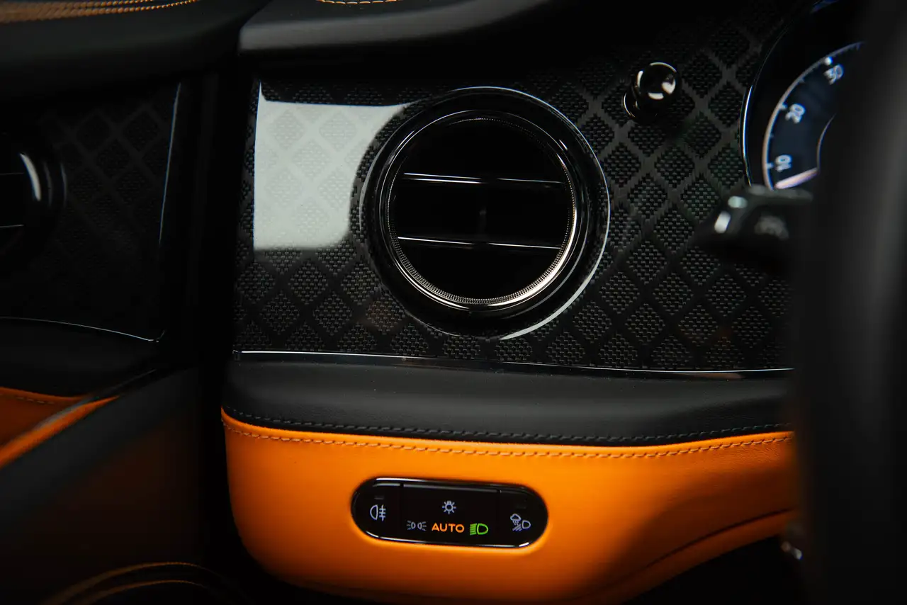 Bentley Bentayga - Image 20