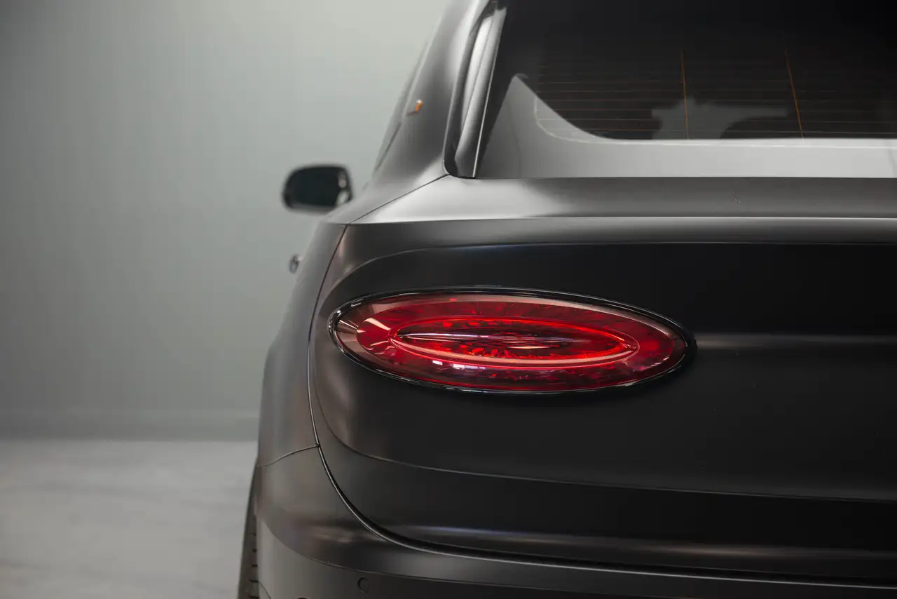 Bentley Bentayga - Image 8