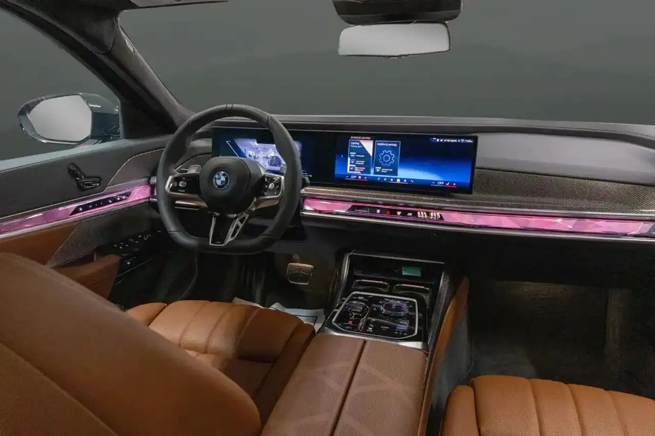 BMW 7 Series - Image 16