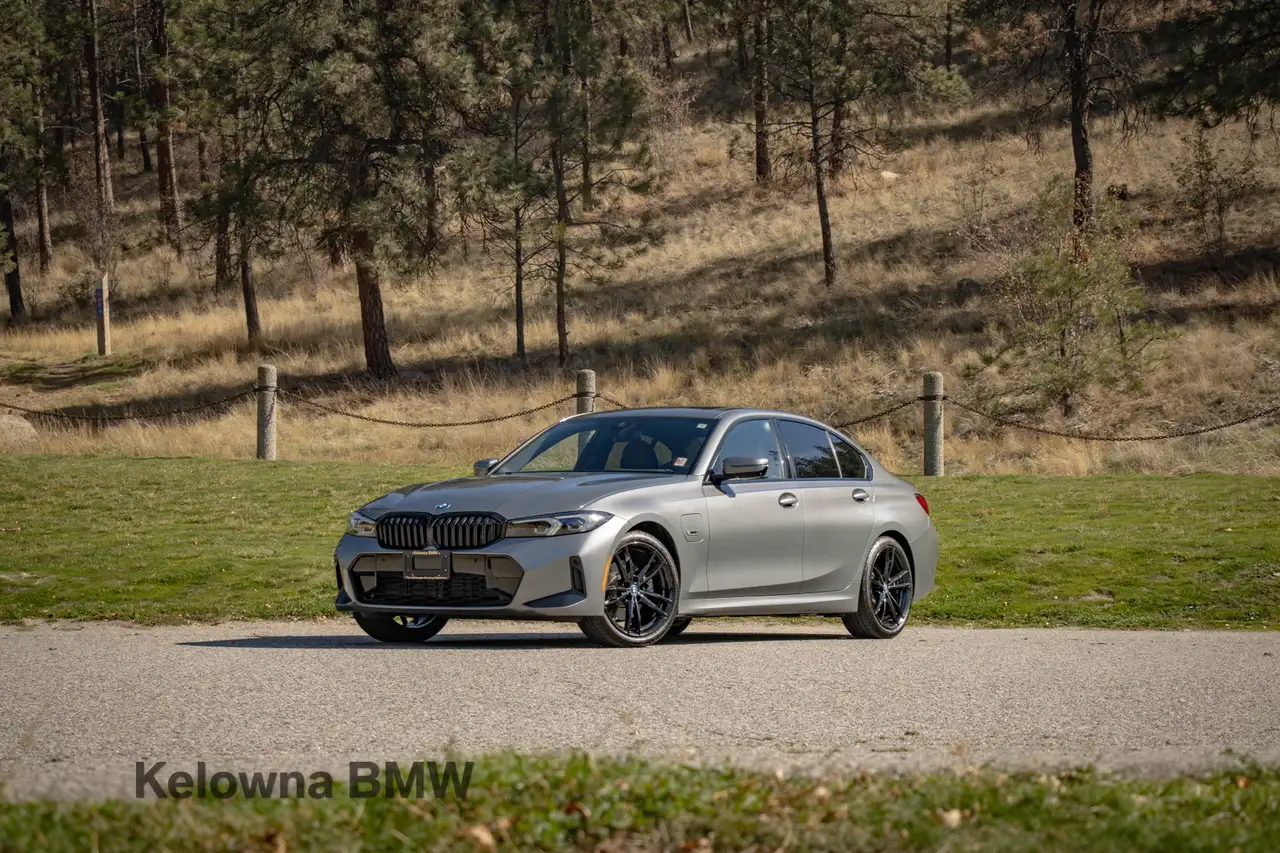 BMW 3 Series - Image 1