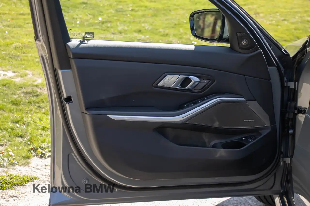 BMW 3 Series - Image 14