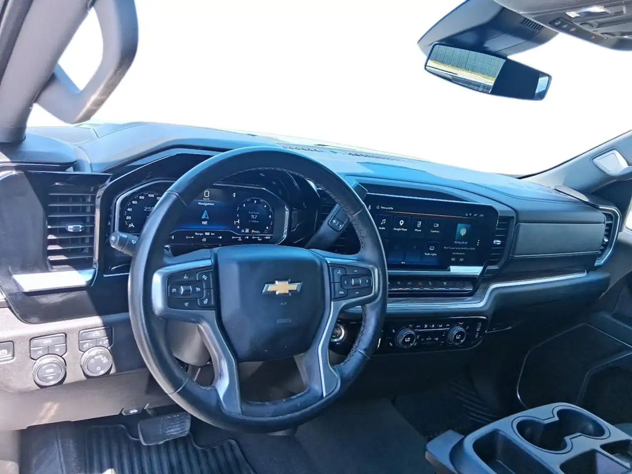 Chevrolet Silverado 1500 - Image 10