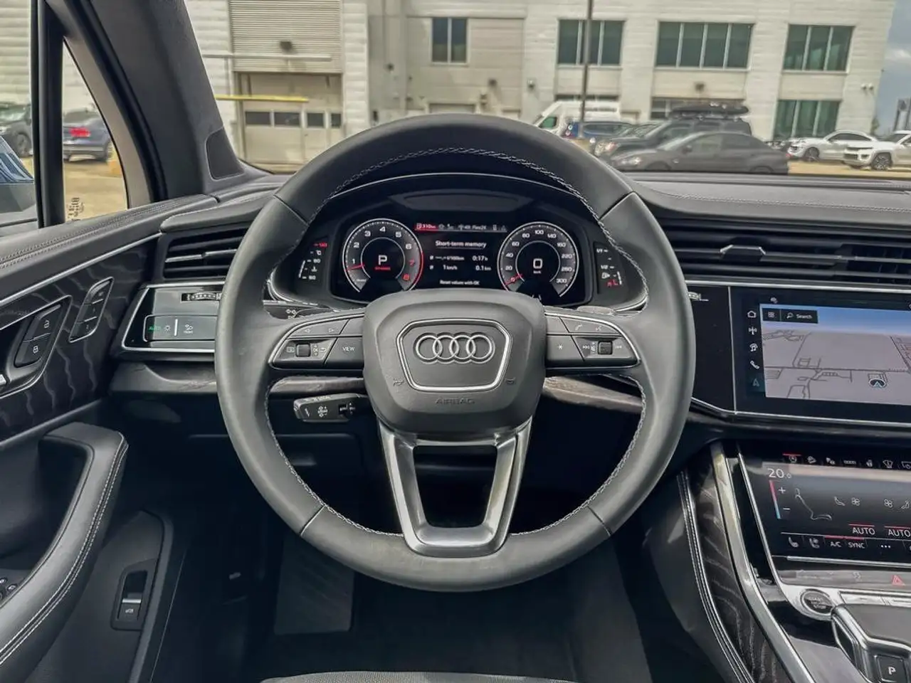 Audi Q7 - Image 22