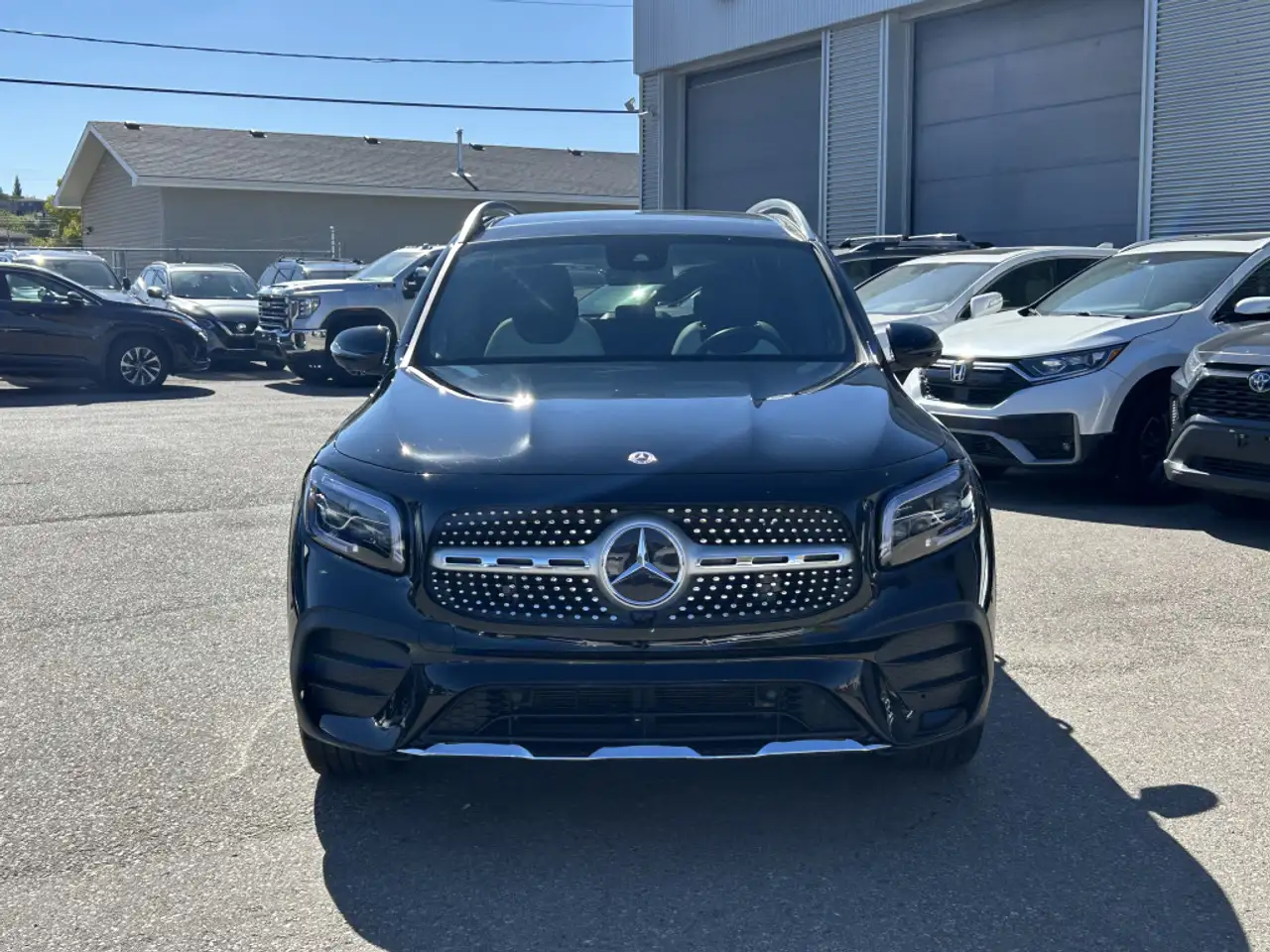 Mercedes-Benz GLB - Image 2