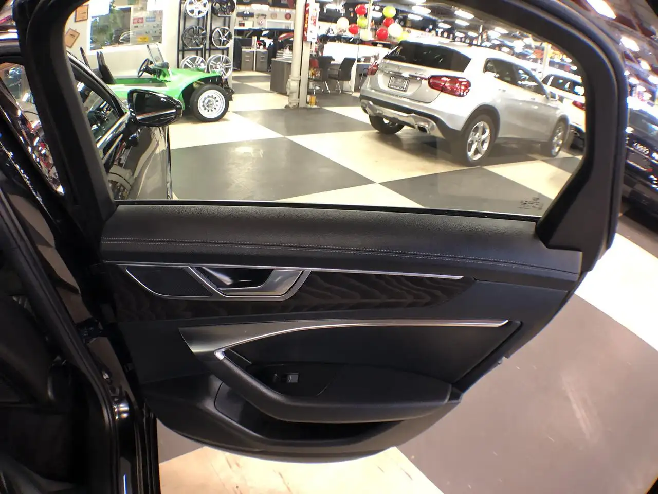 Audi A6 - Image 32