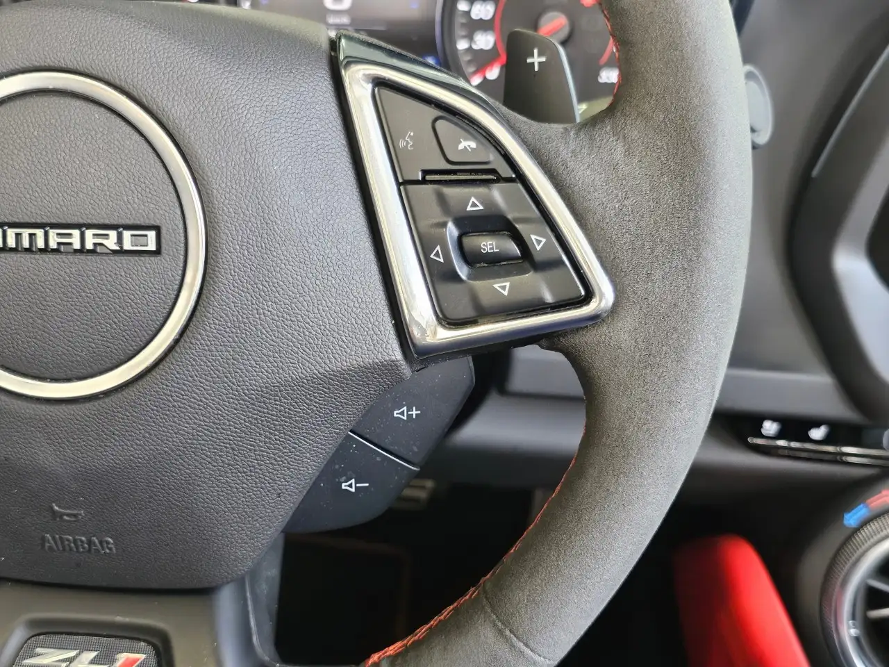 Chevrolet Camaro - Image 40