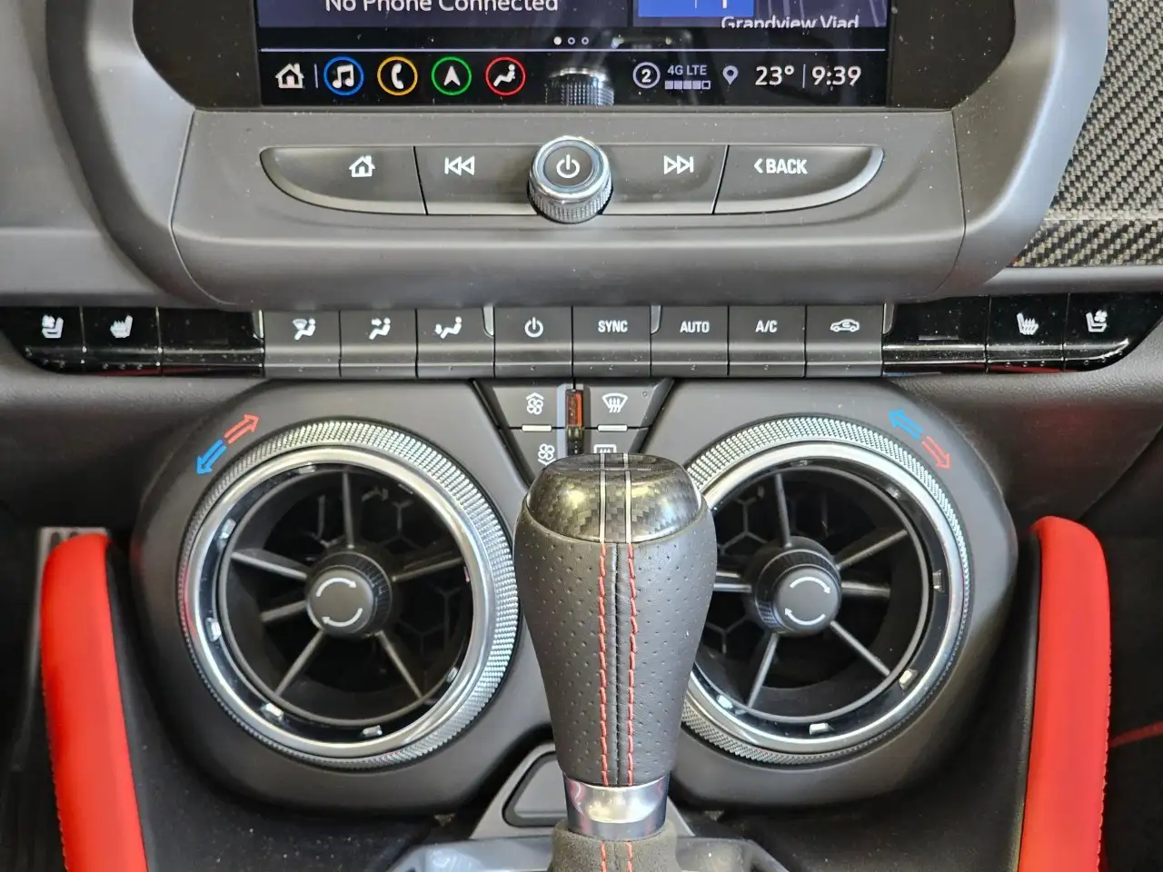 Chevrolet Camaro - Image 33