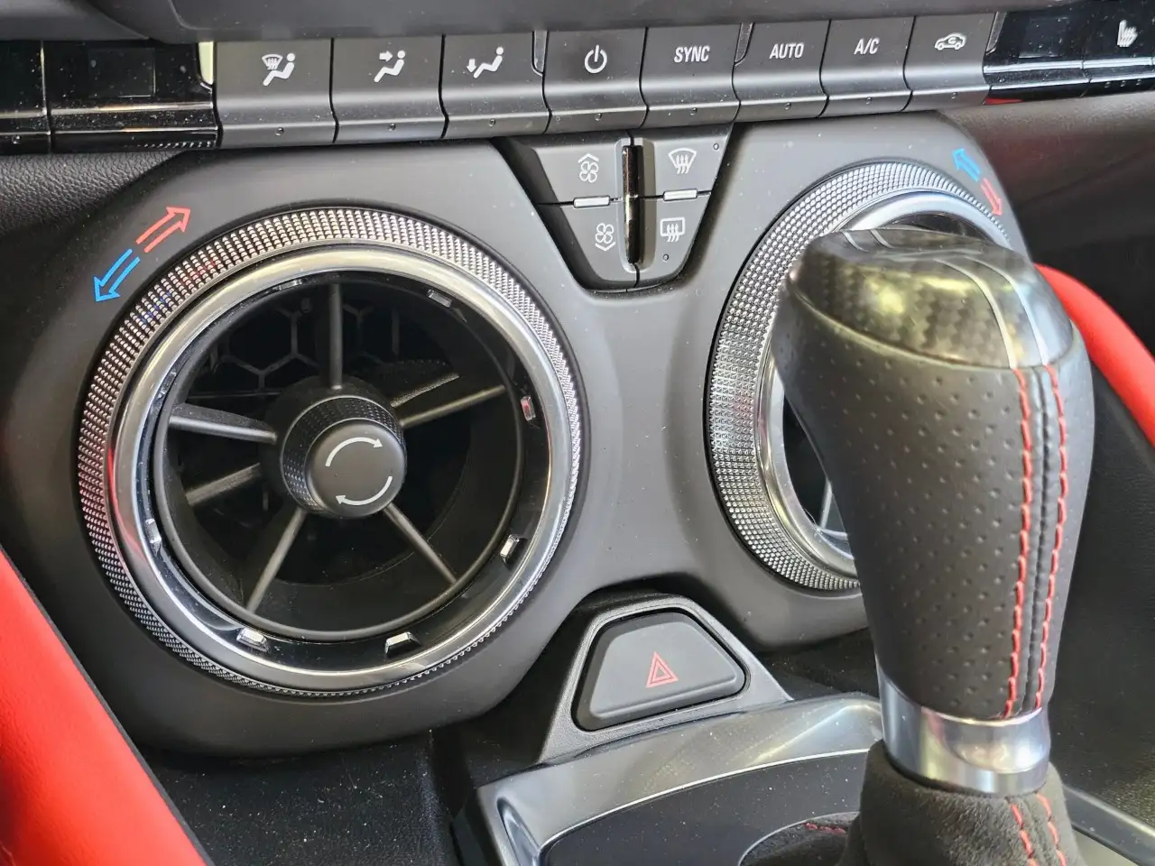 Chevrolet Camaro - Image 34