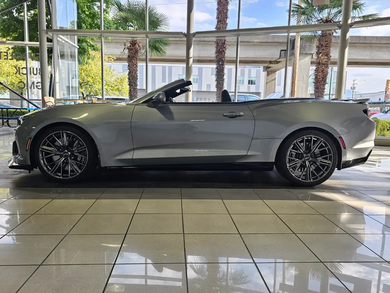 Chevrolet Camaro - Image 5