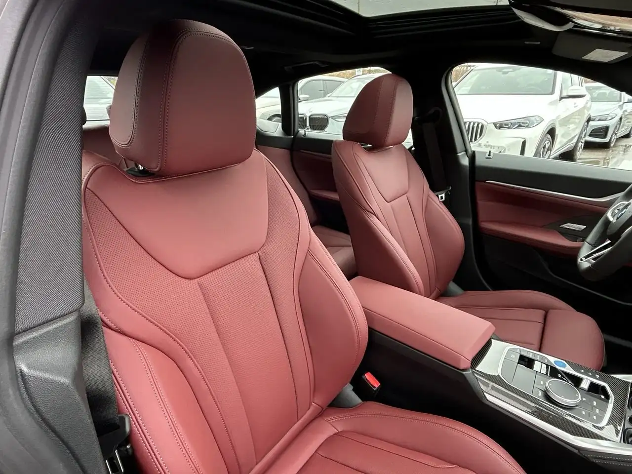 BMW i4 - Image 33