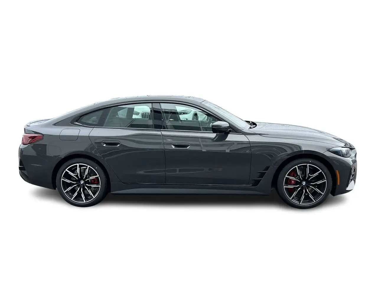 BMW i4 - Image 16