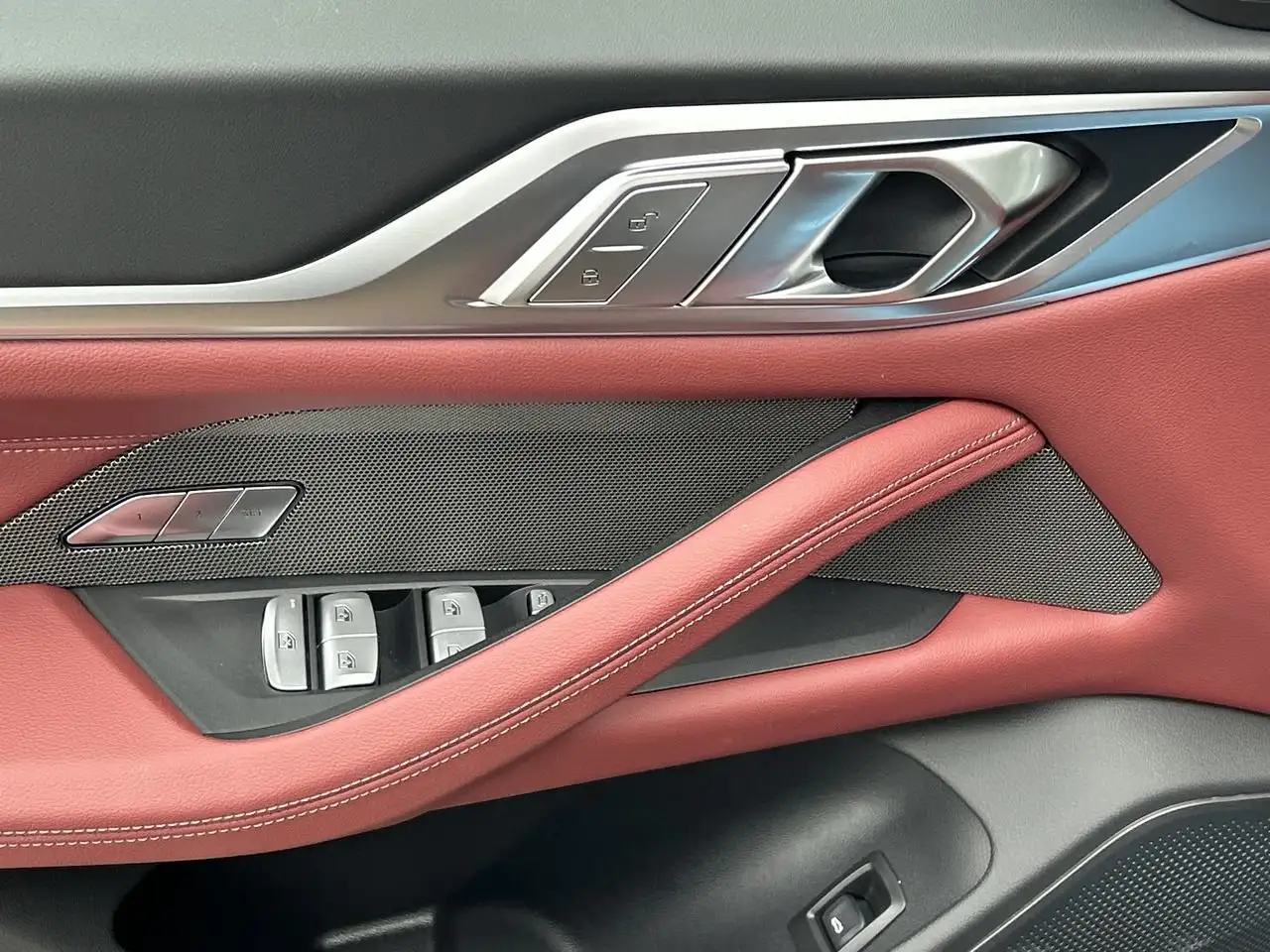 BMW i4 - Image 21