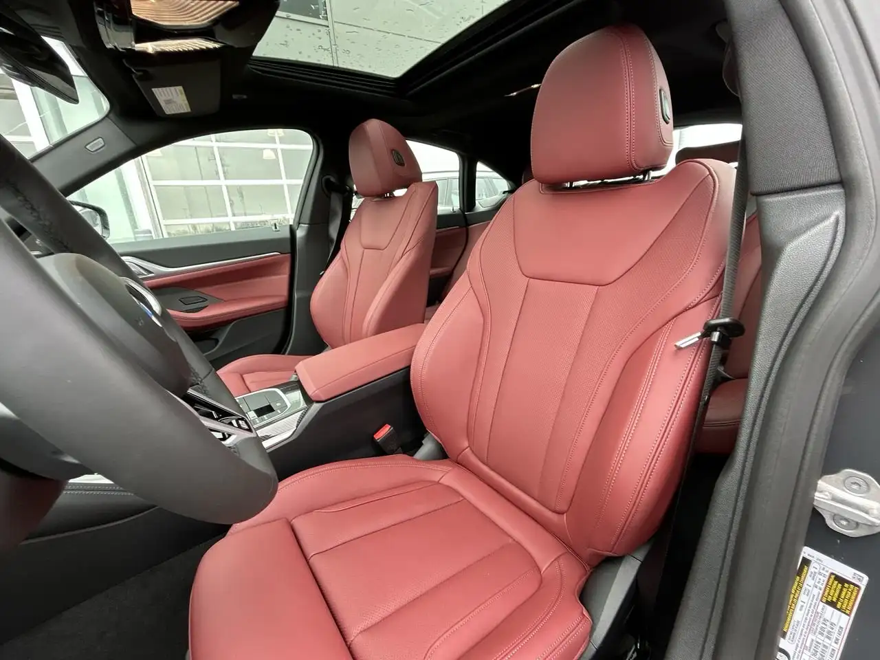 BMW i4 - Image 19