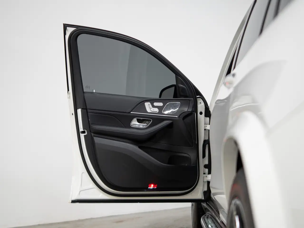 Mercedes-Benz GLS - Image 8
