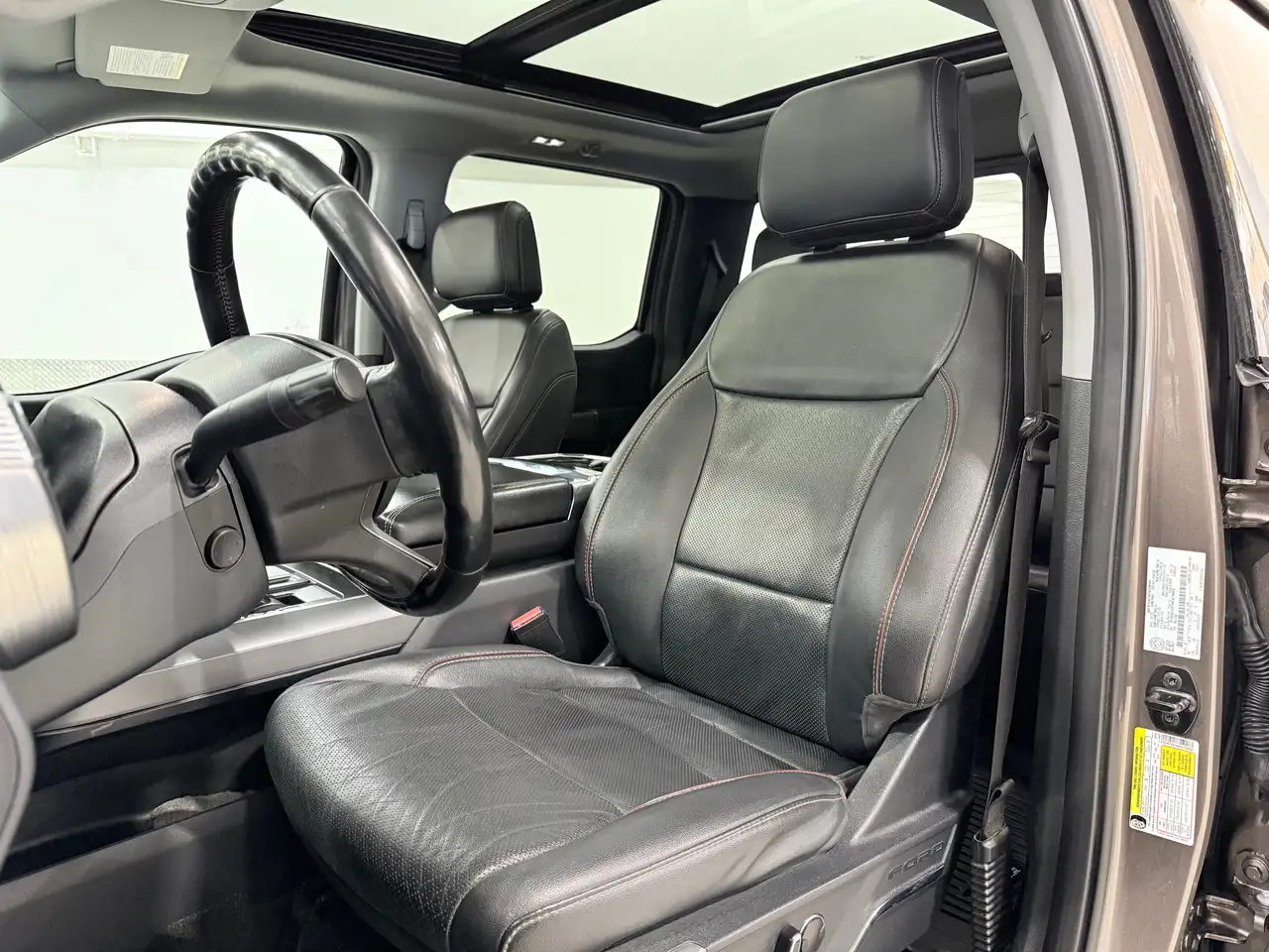 Ford F-150 - Image 11