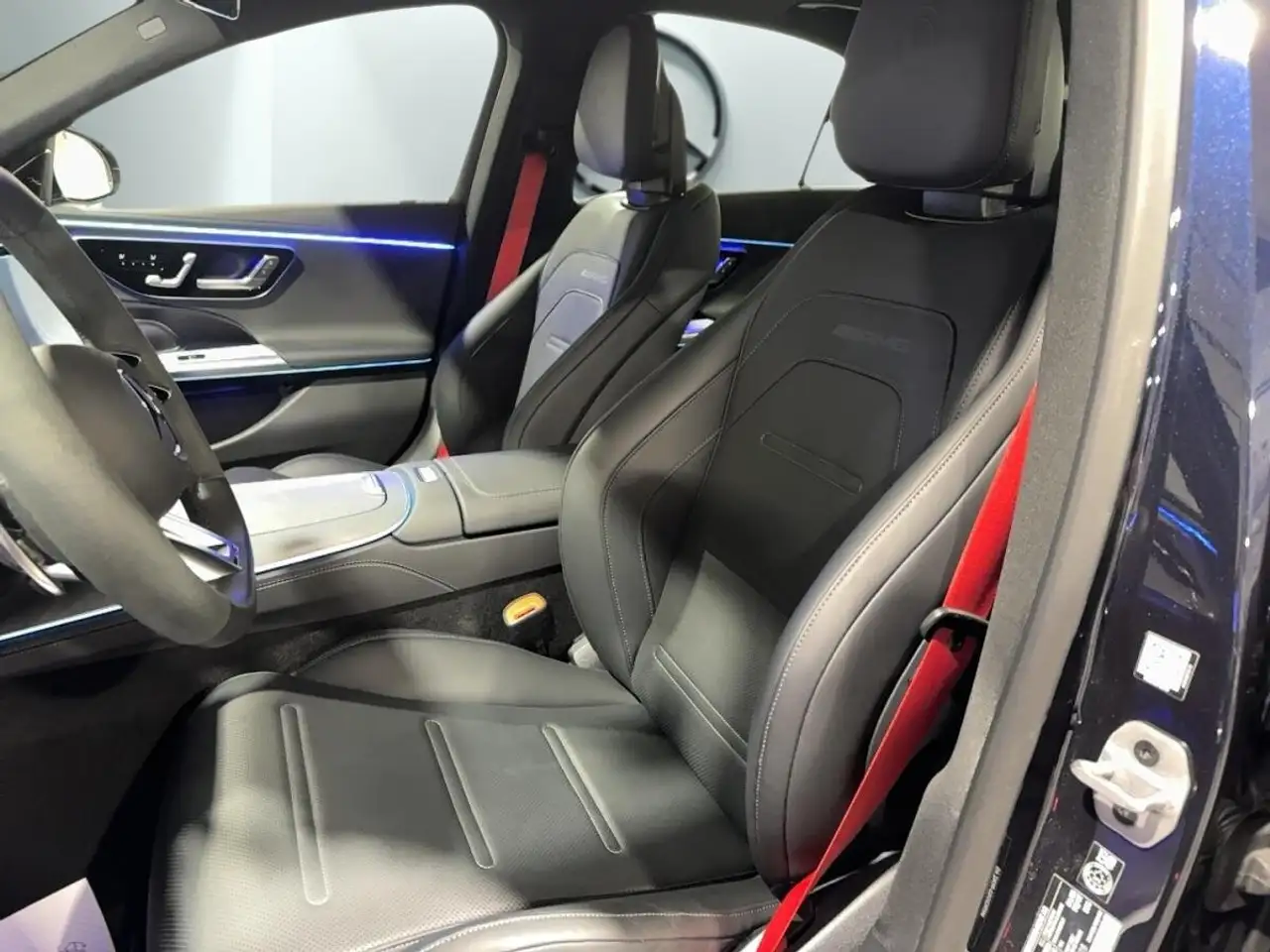 Mercedes-Benz E-Class - Image 8