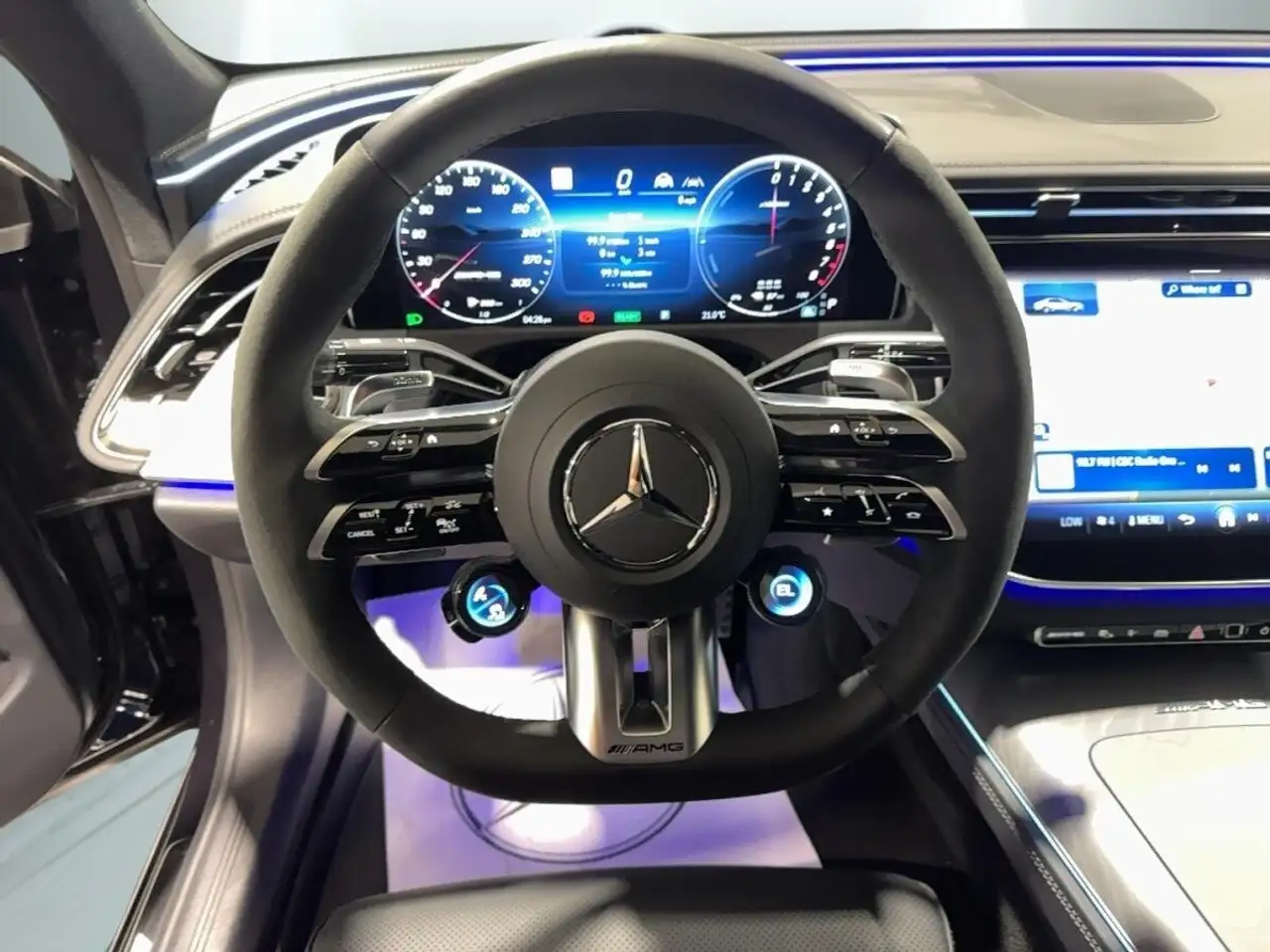Mercedes-Benz E-Class - Image 11