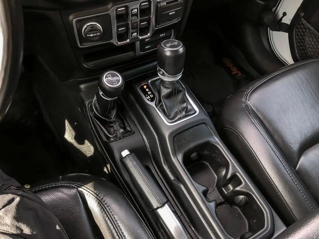 Jeep Wrangler - Image 20
