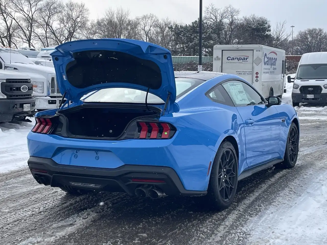 Ford Mustang - Image 34