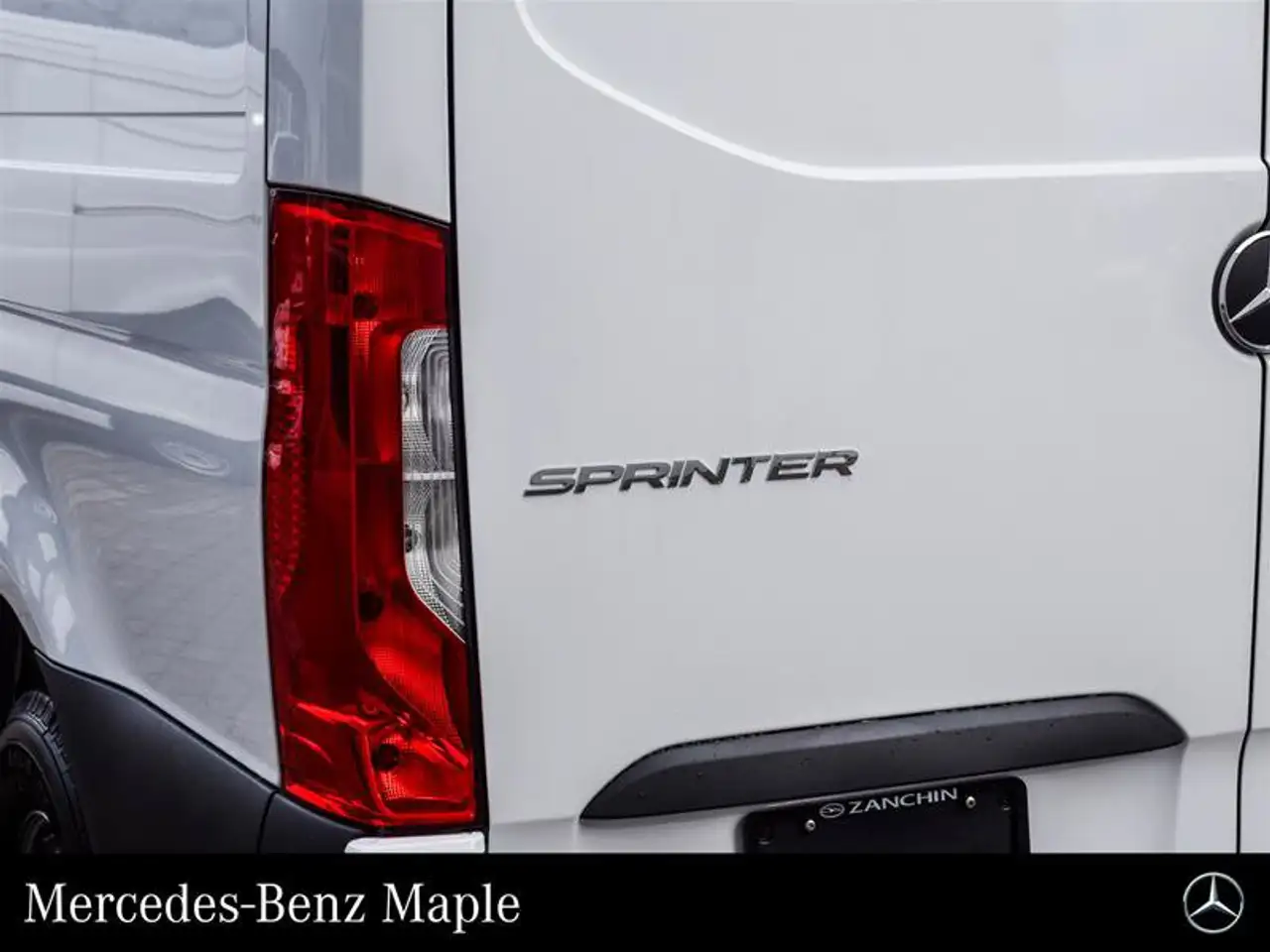 Mercedes-Benz Sprinter - Image 8