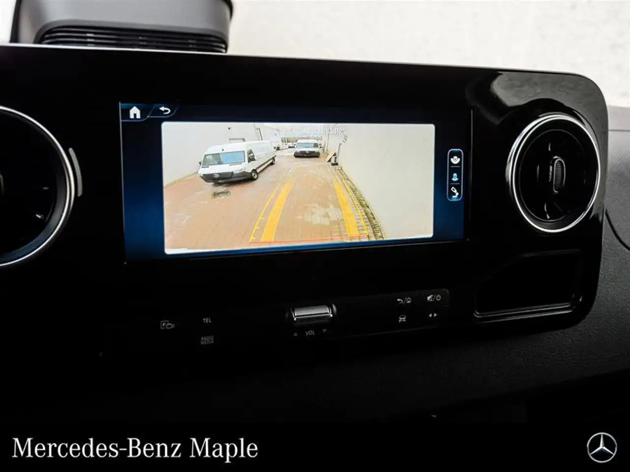 Mercedes-Benz Sprinter - Image 20