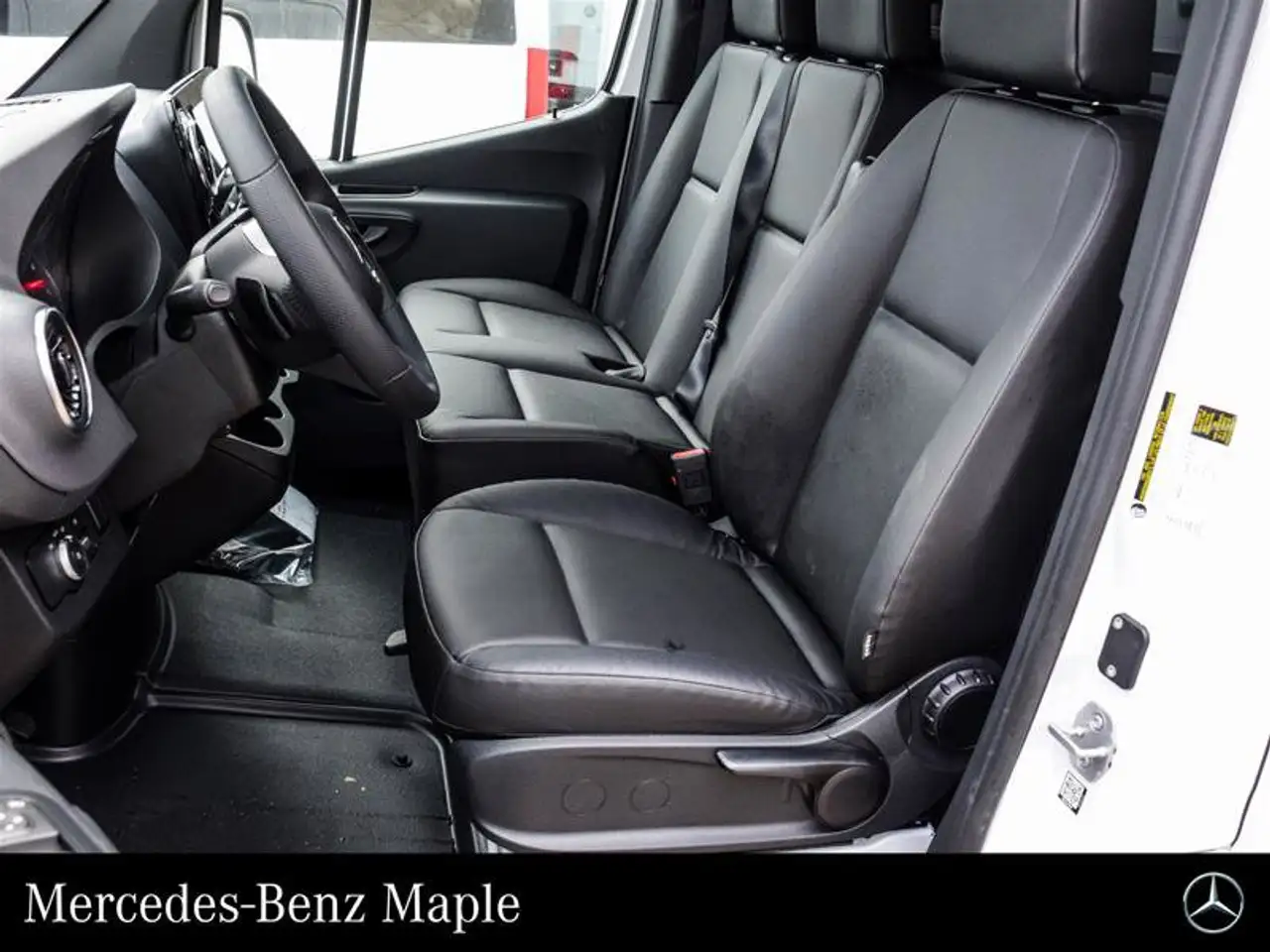Mercedes-Benz Sprinter - Image 18