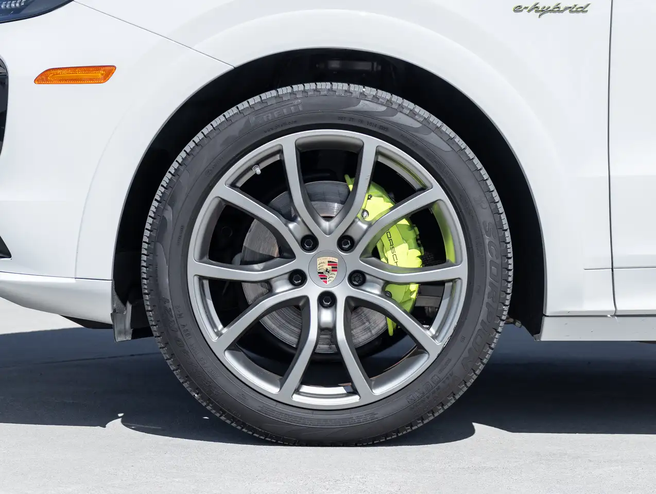 Porsche Cayenne - Image 8