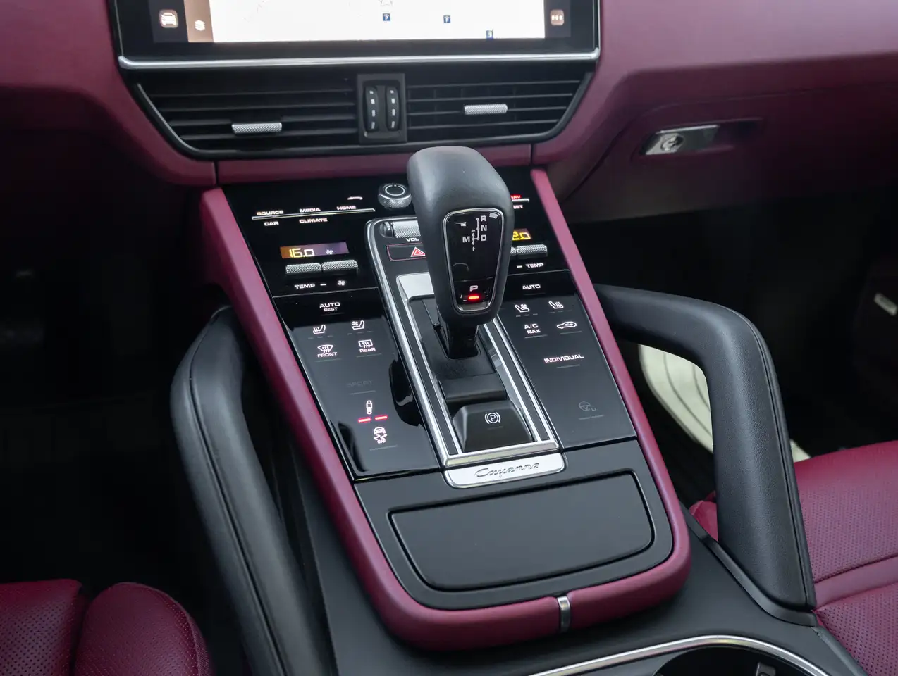 Porsche Cayenne - Image 28