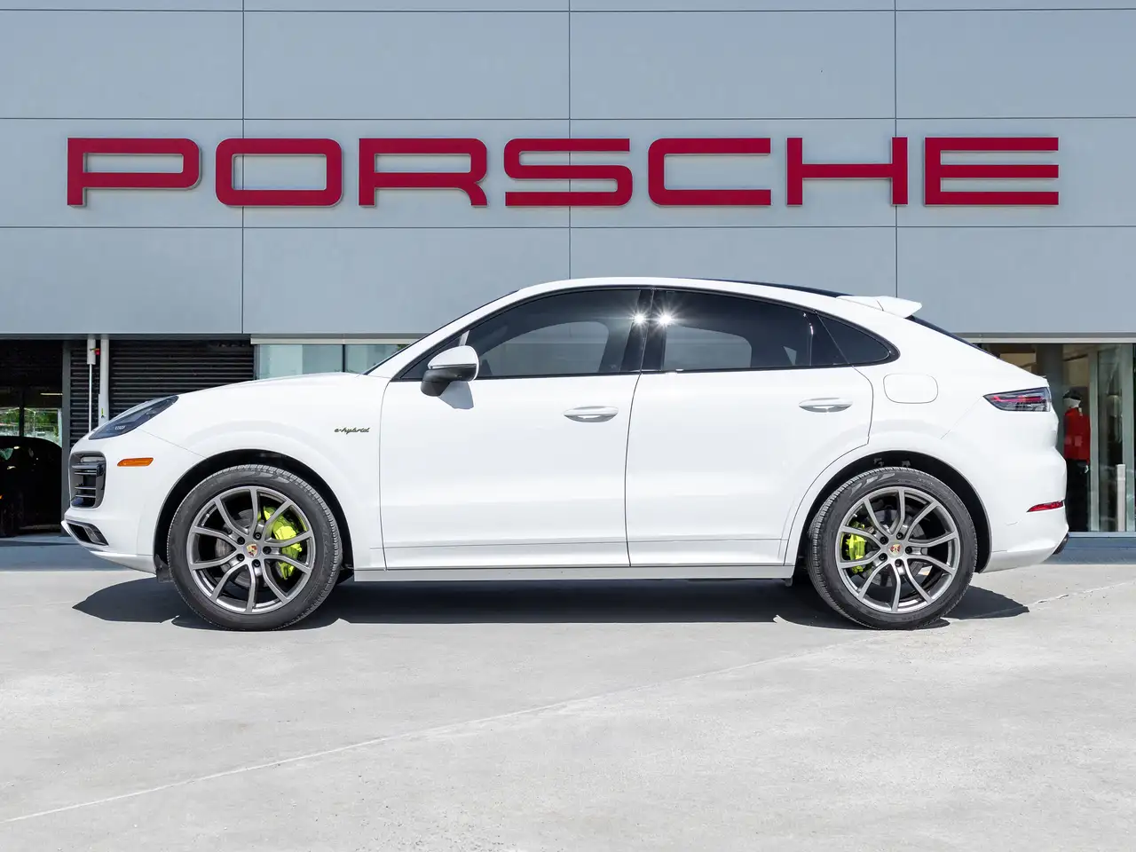 Porsche Cayenne - Image 2