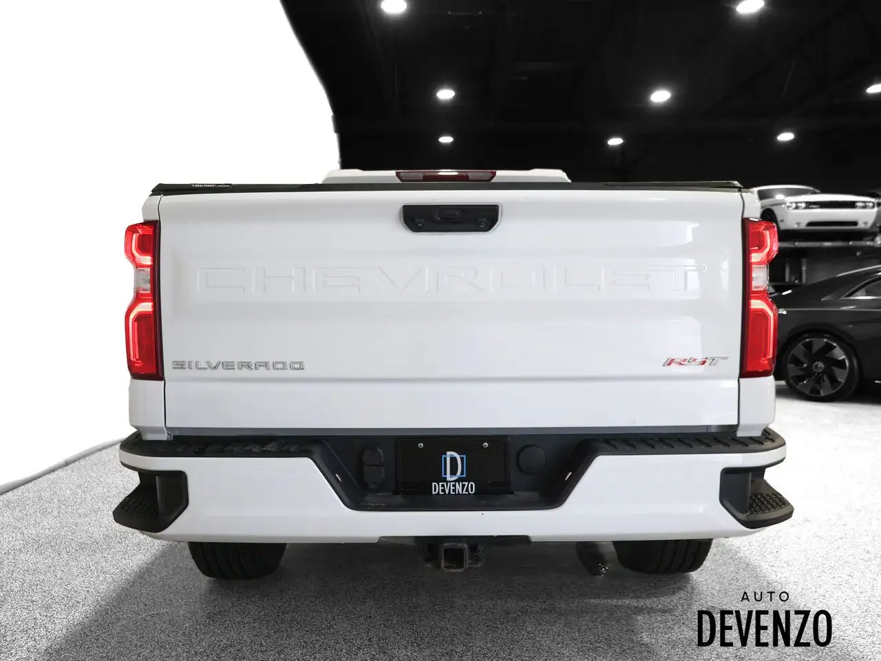 Chevrolet Silverado 1500 - Image 6
