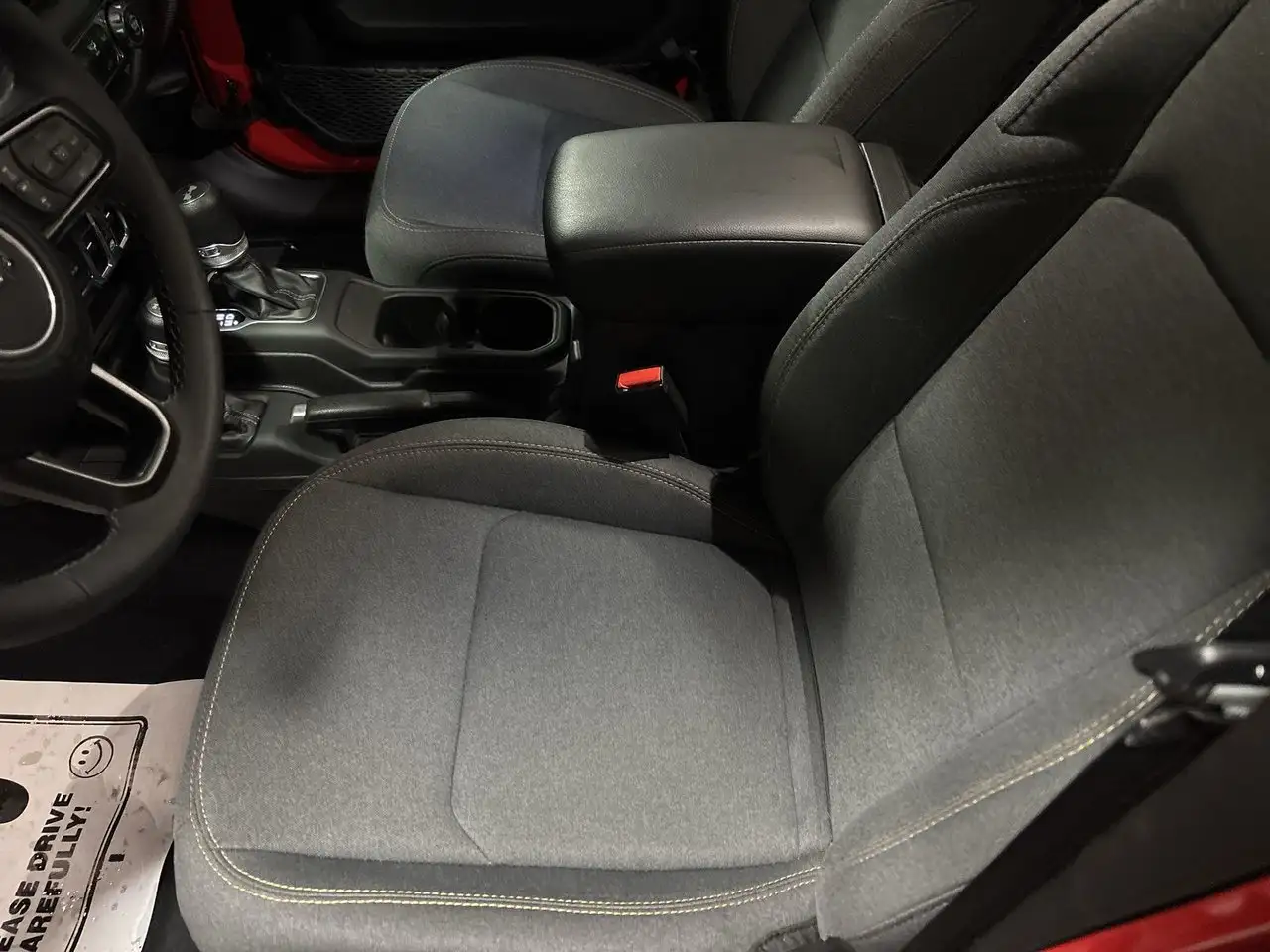 Jeep Wrangler - Image 12